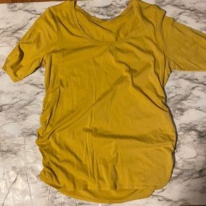 3/4 SLEEVE SIDE RUCHED MATERNITY TEE mustard yellow